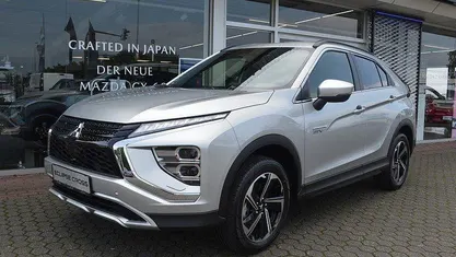 Neu Mitsubishi Eclipse Cross 98 PS (72 kW) 2025 Silber SUV