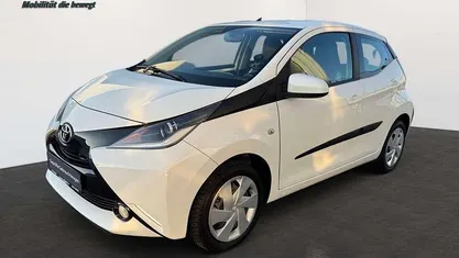 Gebraucht 2014 Toyota Aygo X-play Kleinwagen | 6.980 € (Etwas zu teuer)