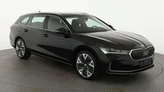 Onyx schwarz metallic Gebraucht 2024 Skoda Superb Selection Kombi | 41.595 € (Guter Preis)