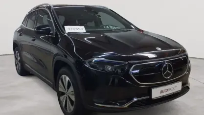 Gebraucht Mercedes EQA250 Progressive 139 kW (190 PS) 2023 Kosmosschwarz metallic SUV