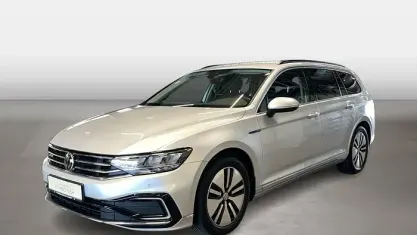 Używany VW Passat GTE 218 KM (160 kW) 2021 Srebrny Kombi
