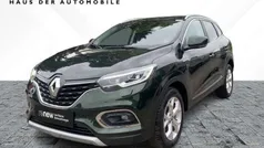 Uralgrün metallic (grün) Gebraucht 2020 Renault Kadjar LIMITED SUV | 16.990 € (Fairer Preis)