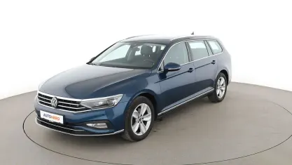 Gebraucht VW Passat Elegance 150 PS (110 kW) 2022 Blau Kombi