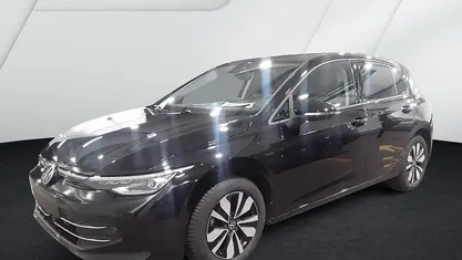 Gebraucht VW Golf VIII Life 150 PS (110 kW) 2025 Limousine