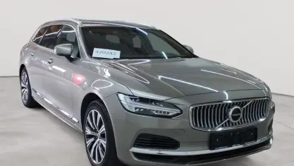 Gebraucht Volvo V90 Inscription 253 PS (186 kW) 2022 Pebble grey metallic Kombi