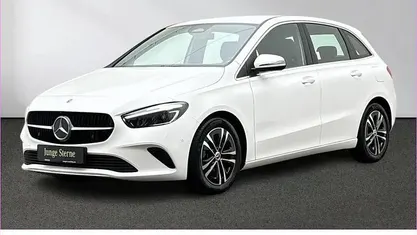 Gebraucht Mercedes B200 Progressive 163 PS (119 kW) 2024 Unilack polarweiß Van / Kleinbus