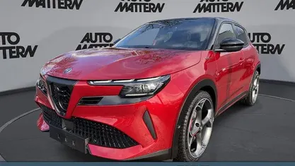 Gebraucht 2025 Alfa Romeo Junior Veloce SUV | 44.989 € (Fairer Preis)