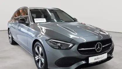 Gebraucht Mercedes C200 Avantgarde 163 PS (119 kW) 2023 Selenitgrau metallic Kombi