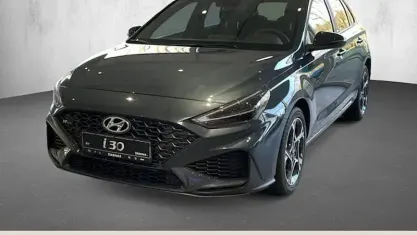 Usata Hyundai i30 N Line 160 CV (117 kW) 2021 Blu Berlina