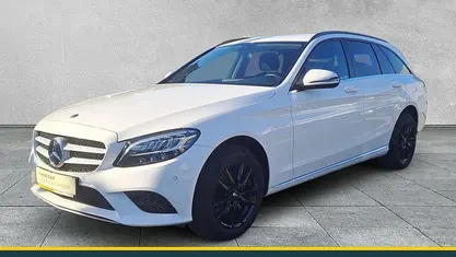 Gebraucht Mercedes C180 122 PS (89 kW) 2019 Weiß Kombi
