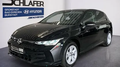 Occasion VW Golf VIII Life 150 PK (110 kW) 2025 Zwart Sedan