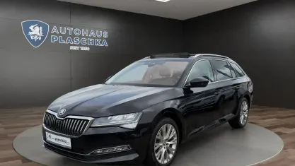 Gebraucht Skoda Superb Style 190 PS (139 kW) 2022 Schwarzmagic perleffekt Kombi