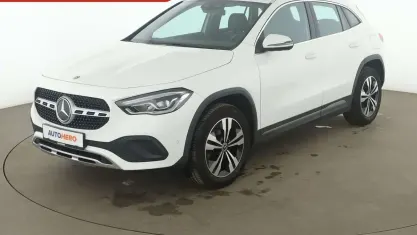 Gebraucht Mercedes GLA200 Progressive 163 PS (119 kW) 2020 Weiß SUV