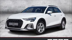 Weiss Gebraucht 2024 Audi A3 Ambiente Limousine | 34.960 € (Fairer Preis)