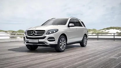 Gebraucht Mercedes GLE400 333 PS (244 kW) 2018 Designo diamantweiß bright SUV