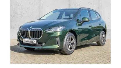 Używany BMW 220 Luxury Line 170 KM (125 kW) 2025 Zielony Minivan