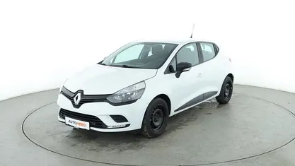 Weiß Gebraucht 2017 Renault Clio IV Life Limousine | 8.590 € (Fairer Preis)