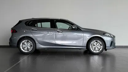 Grau Neu 2025 BMW 120 Performance Kleinwagen | 33.890 € (Fairer Preis)