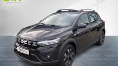 Perlmuttschwarz Neu 2025 Dacia Sandero Stepway Kleinwagen | 18.990 € (Guter Preis)