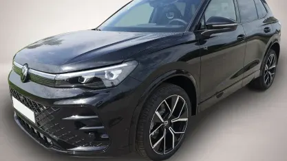 Neu VW Tiguan R-line 193 PS (141 kW) 2025 Schwarz SUV
