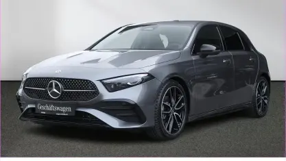 Gebraucht Mercedes A200 AMG 163 PS (119 kW) 2026 Lack mountaingrau Limousine