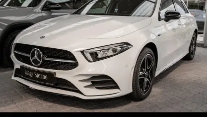 Gebraucht Mercedes A250 AMG 160 PS (117 kW) 2021 Weiß Limousine