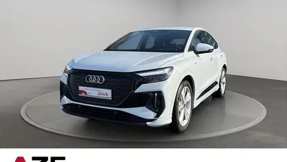 Gebraucht Audi Q4 Sportback e-tron Basis 150 kW (204 PS) 2023 Gletscherweiß metallic SUV
