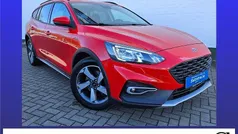 Rot Gebraucht 2021 Ford Focus Active Limousine | 17.498 € (Fairer Preis)