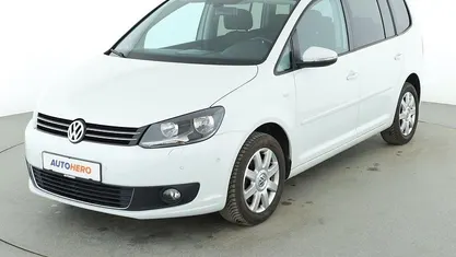Gebraucht VW Touran Cup 140 PS (102 kW) 2015 Weiß Van / Kleinbus