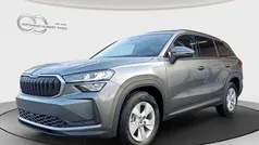 Graphitegrau metallic Neu 2024 Skoda Kodiaq Selection SUV | 44.998 € (Superpreis)