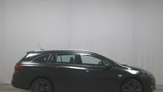 Onyx schwarz metallic Gebraucht 2020 Opel Astra Kombi | 5.690 €