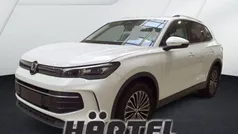 Pure white, solid Gebraucht 2024 VW Tiguan Life SUV | 37.900 € (Fairer Preis)