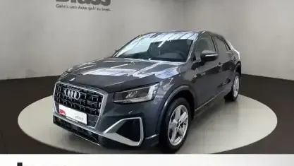 Gebraucht Audi Q2 Comfort 150 PS (110 kW) 2025 Daytonagrau perleffekt SUV