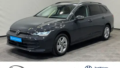 Gebraucht VW Golf VIII Life 116 PS (85 kW) 2025 Grau, Kombi