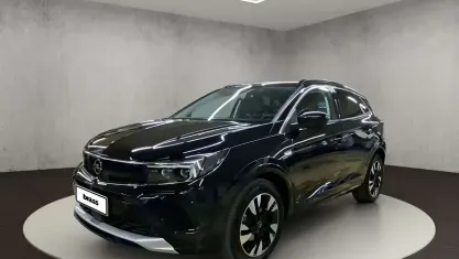 Gebraucht Opel Grandland X Elegance 131 PS (96 kW) 2023 Diamant schwarz / karbon schwarz SUV