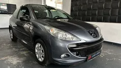Grau Gebraucht 2010 Peugeot 206+ Basis Kleinwagen | 2.900 € (Fairer Preis)