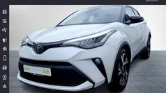 Platinumweiß perlef (weiß) Gebraucht 2022 Toyota C-HR Team SUV | 23.490 € (Fairer Preis)