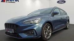 Lackierung metallic Gebraucht 2021 Ford Focus ST-Line Kombi | 20.990 € (Fairer Preis)