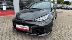 Precious schwarz Neu 2024 Toyota Yaris Coupé | 51.979 € (Fairer Preis)