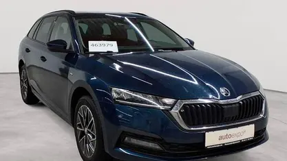 Lavablau metallic Gebraucht 2021 Skoda Octavia Clever Kombi | 17.590 € (Fairer Preis)