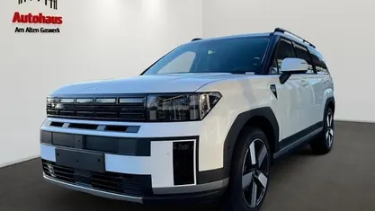 Creamy white / mic (weiss) Gebraucht 2024 Hyundai Santa Fe Comfort SUV | 49.975 € (Fairer Preis)