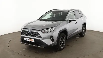 Gebraucht Toyota RAV4 Hybrid Team 120 PS (88 kW) 2024 Grau SUV