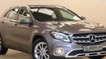 Gebraucht Mercedes GLA200 Urban 156 PS (114 kW) 2018 Grau SUV