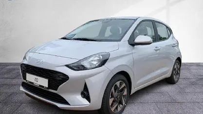Lumen grey / mic Gebraucht 2023 Hyundai i10 Trend Kleinwagen | 17.490 € (Etwas zu teuer)