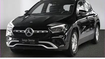 Gebraucht Mercedes GLA200 Advanced 163 PS (119 kW) 2024 Unilack nachtschwarz SUV