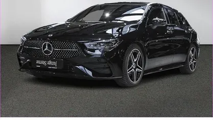 Gebraucht Mercedes CLA180 Shooting Brake AMG 136 PS (100 kW) 2024 Unilack nachtschwarz Kombi