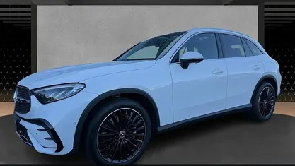 Gebraucht Mercedes GLC300 AMG 258 PS (189 kW) 2024 Weiß SUV