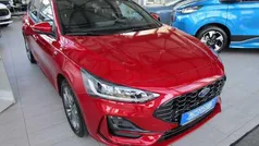 Rot Neu 2025 Ford Focus ST-Line Kombi | 34.990 € (Teuer)