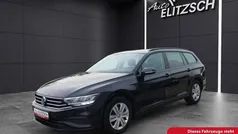 Deep black perleffekt Gebraucht 2019 VW Passat Basis Kombi | 16.940 € (Fairer Preis)