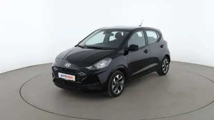 Gebraucht Hyundai i10 Trend 67 PS (49 kW) 2023 Schwarz Kleinwagen